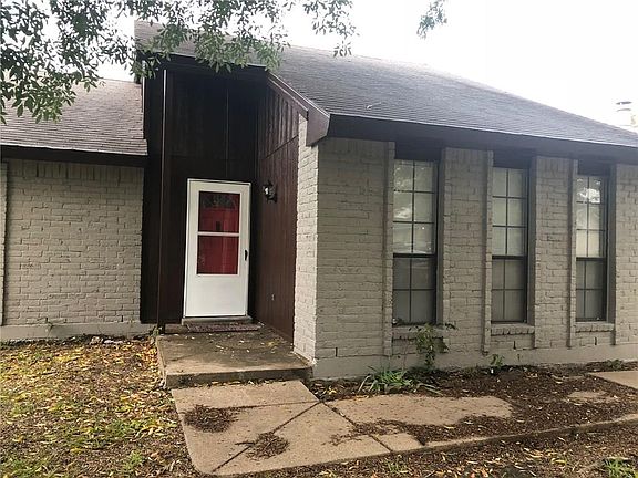 2nd image of 3306 Amberway Dr
