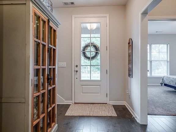 4th image of 1072 Lt Gibson Cir