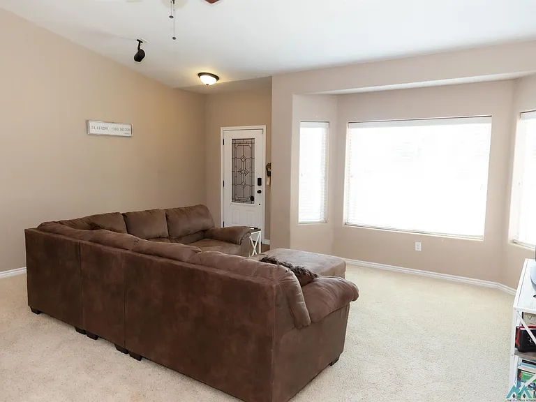 3008 Fred Daugherty Dr — Photo 7