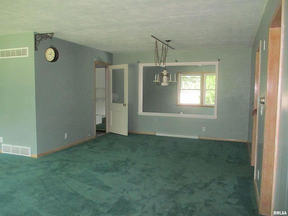 3rd image of 917 Lawndale Ave