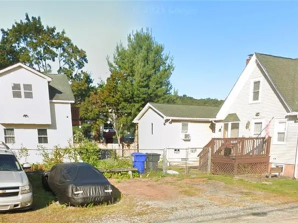 38 River St, West Warwick, RI 02893