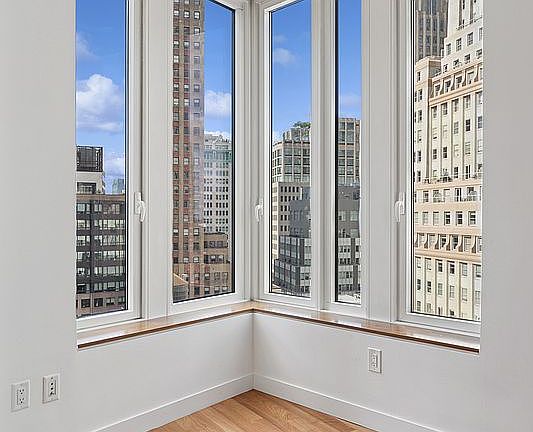 3rd image of 15 William St APT 33I