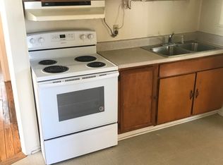 35 Pickett Ct, Blackstone, VA 23824