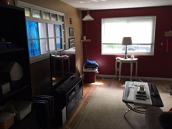 3rd image of 3643 Frondorf Ave