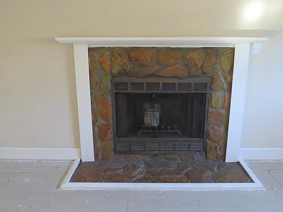 5th image of 7210 Onyx Dr N