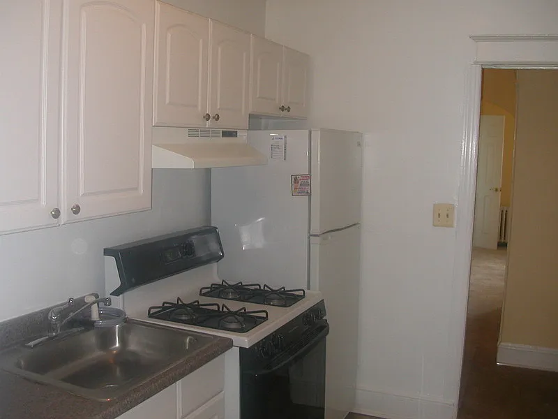 1 bed, 1.0 bath, 700 sqft, $1,500 — Photo 2