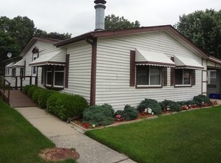 546 Mallard St, Rochester Hills, MI 48309