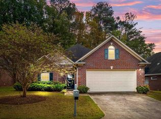 923 Greystone Highlands Cir, Birmingham, AL 35242