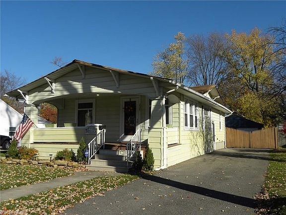 3rd image of 259 Longford Ave