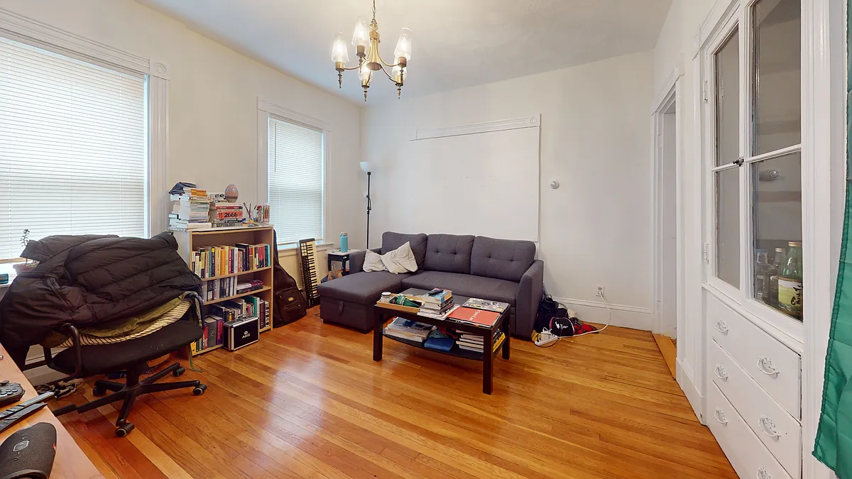 Building Photo - 5 Aldie St #2
