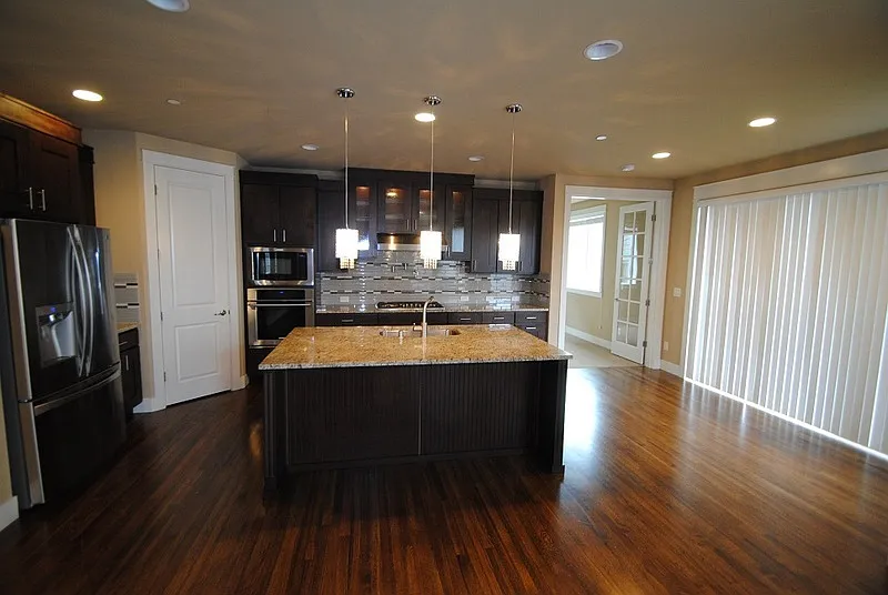 4 bed, 3.5 bath, 3350 sqft, $4,995 — Photo 3