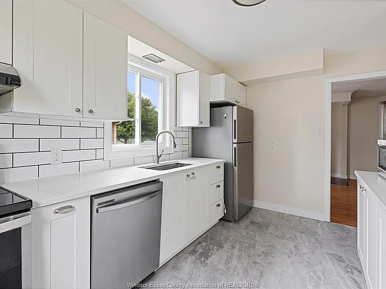 3162 Avondale Ave — Photo 11