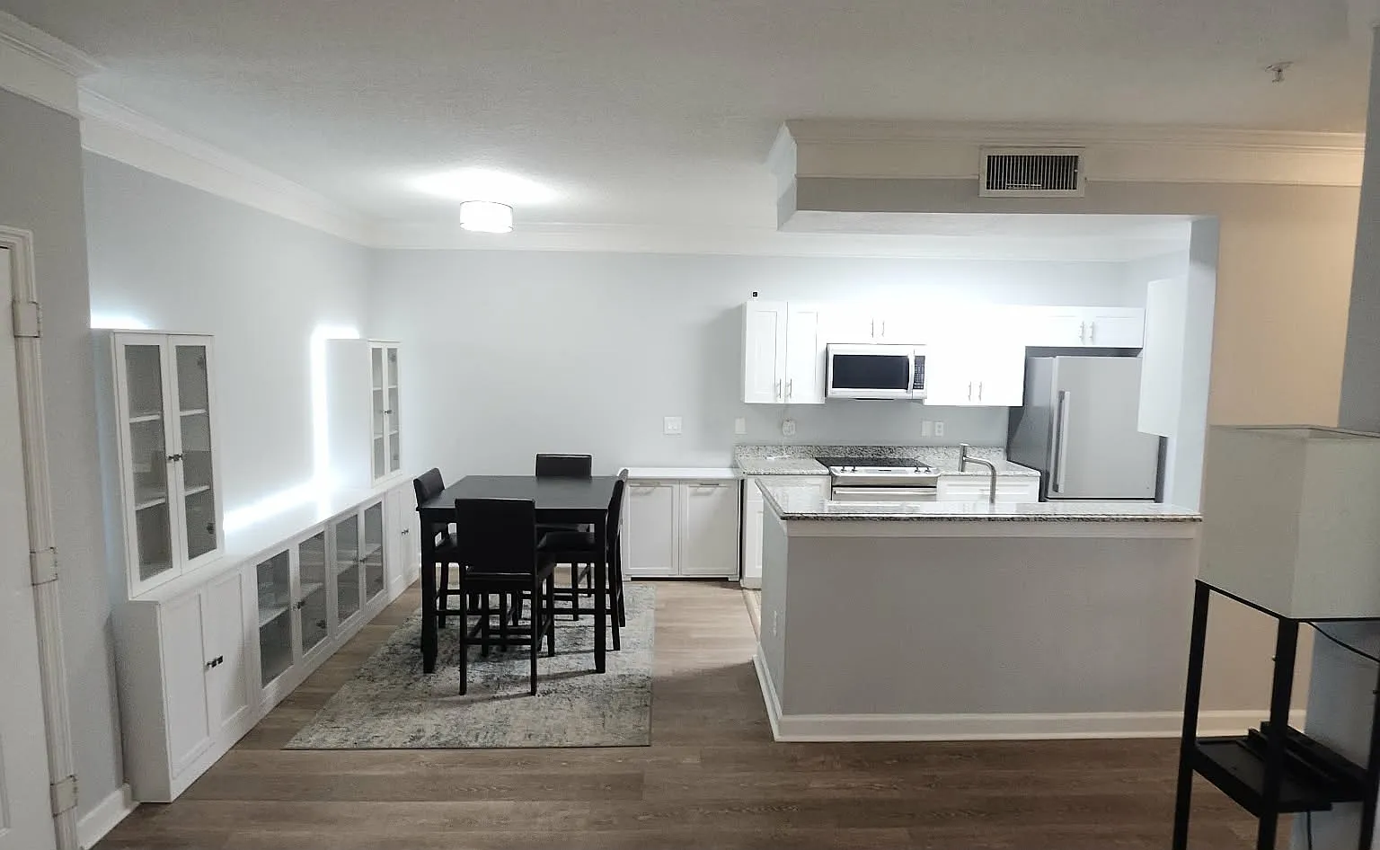 1 bed, 833 sqft, $1,500 — Photo 1