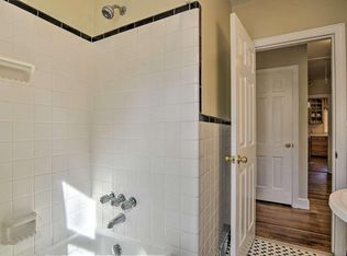 308 College Rd, Greensboro, NC 27410