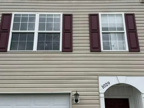 1029 Aztec Dr, Martinsburg, WV 25405