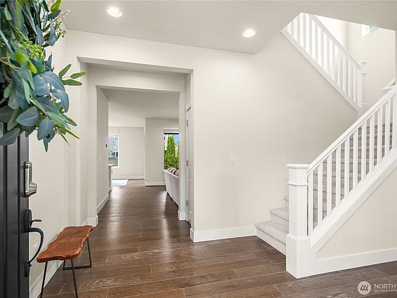 2nd image of 336 Zemp Way NE