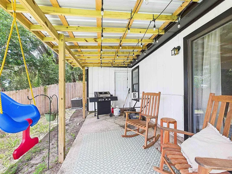 3978 Breezee Ct — Photo 21