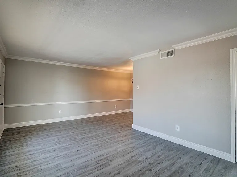 Camino Del Sol Apartments — Photo 18