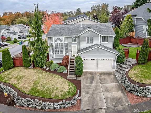 2nd image of 8509 12th Pl NE