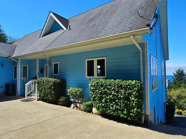 255 Radar Rd, Yachats, OR 97498