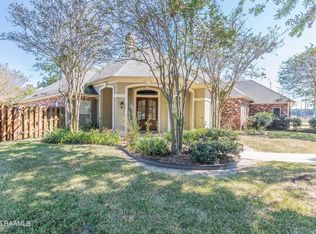 513 Kensington Dr, Lafayette, LA 70508