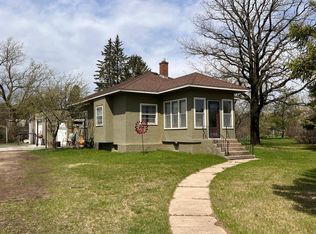 1409 4th St NE, Staples, MN 56479