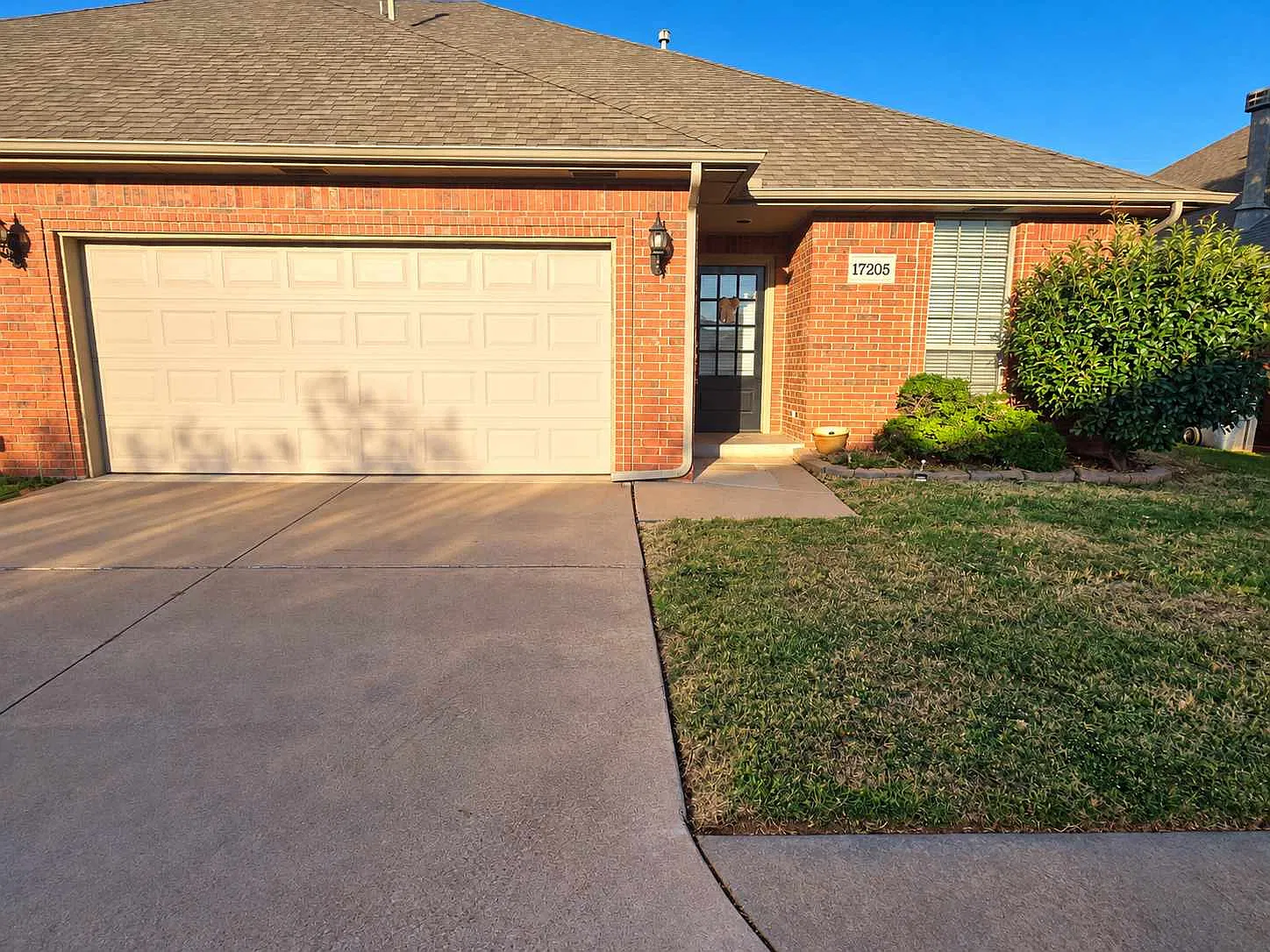 2 bed, 1663 sqft, $1,700 — Photo 1