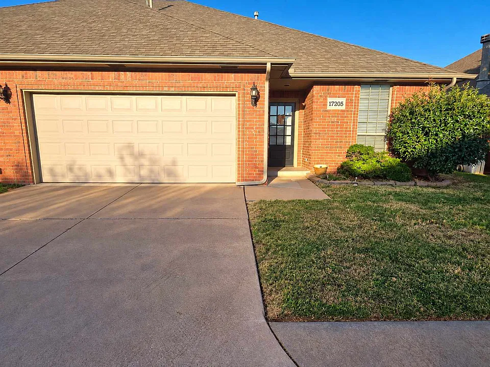 17205 Cedar Dr