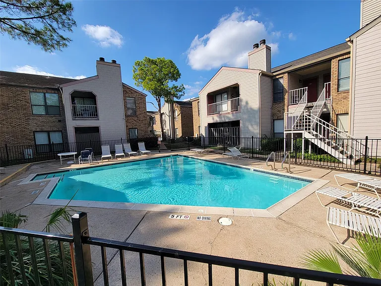 2025 Augusta Dr #303 — Photo 34