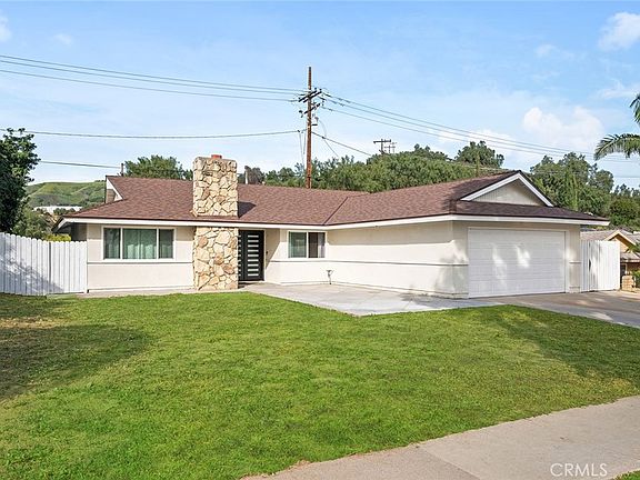 3rd image of 1445 Arrow Wood Dr