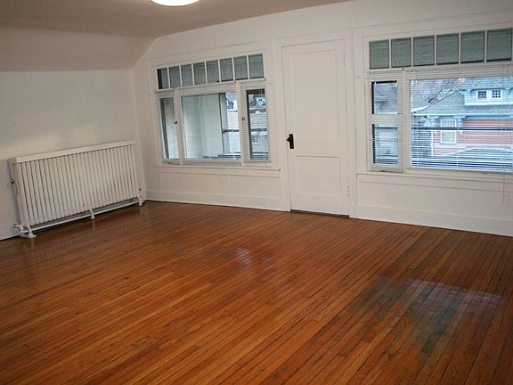 4th image of 1125 N Marion St #12