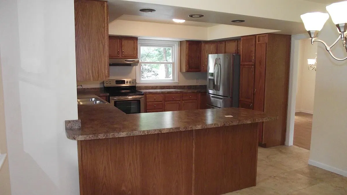 5 bed, 2262 sqft, $2,250 — Photo 4