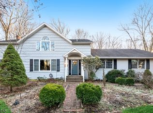 15 Stone Fence Rd, Allendale, NJ 07401