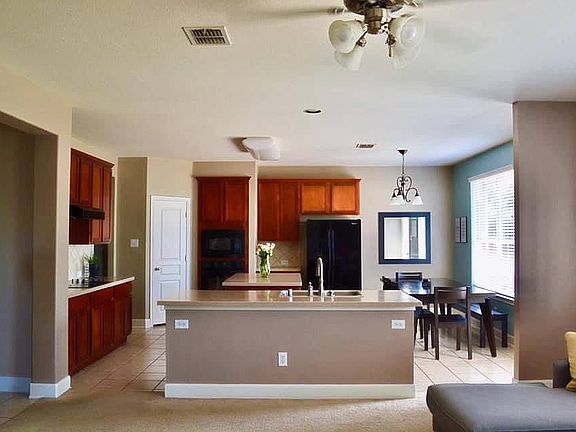 4th image of 2837 Starshine Dr