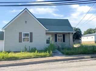 111 3rd St, Oolitic, IN 47451