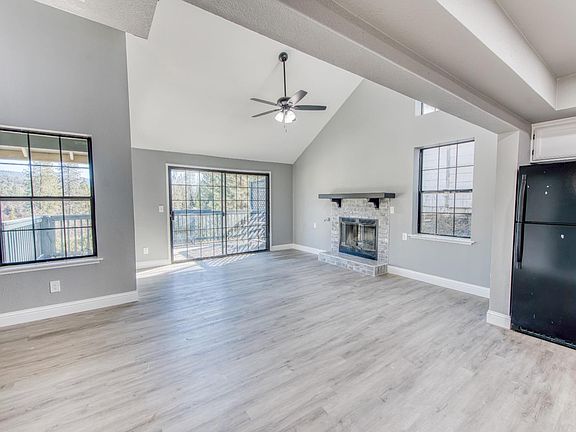 2nd image of 40654 Foxboro Ct