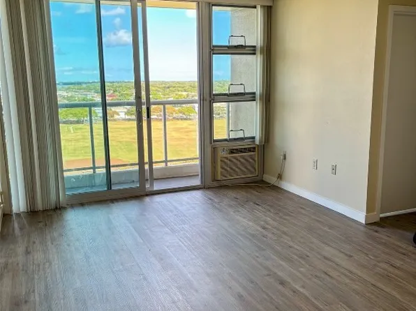 94-302 Paiwa St APT 1113, Waipahu, HI 96797