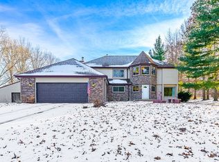 227 Spring Brook Rd, Rockford, IL 61114