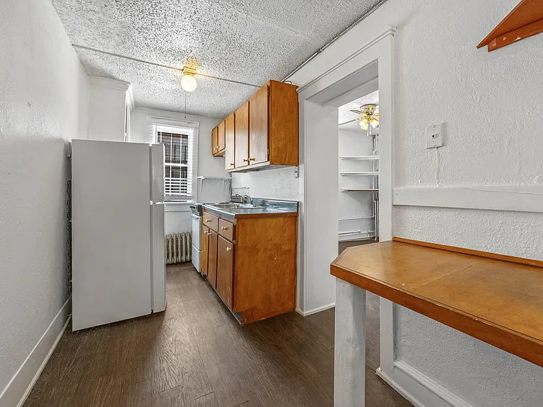 1110 Saint Paul St — Photo 21
