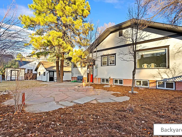 426 E Prospect Rd — Photo 13
