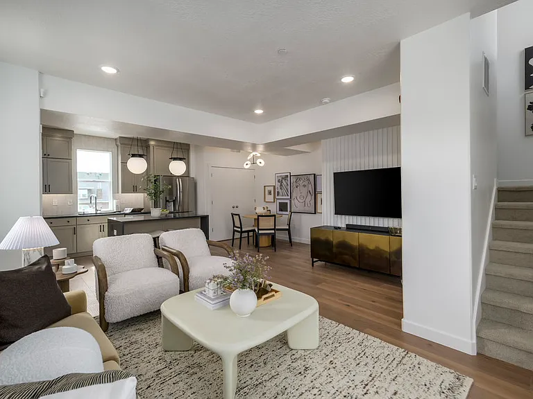 Azure Townhomes Phase I — Photo 26