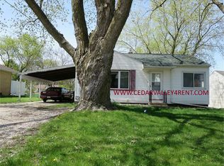 126 Lobdell Rd, Waterloo, IA 50701