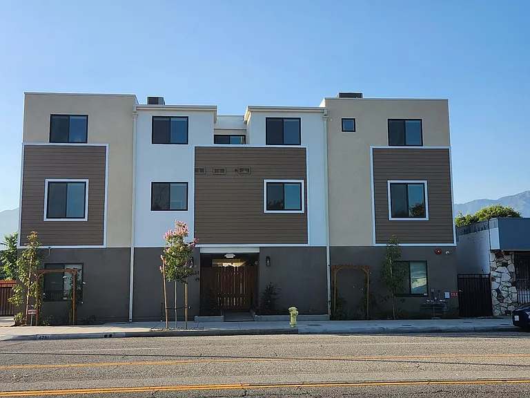 4251 E Live Oak Ave #12 — Photo 39