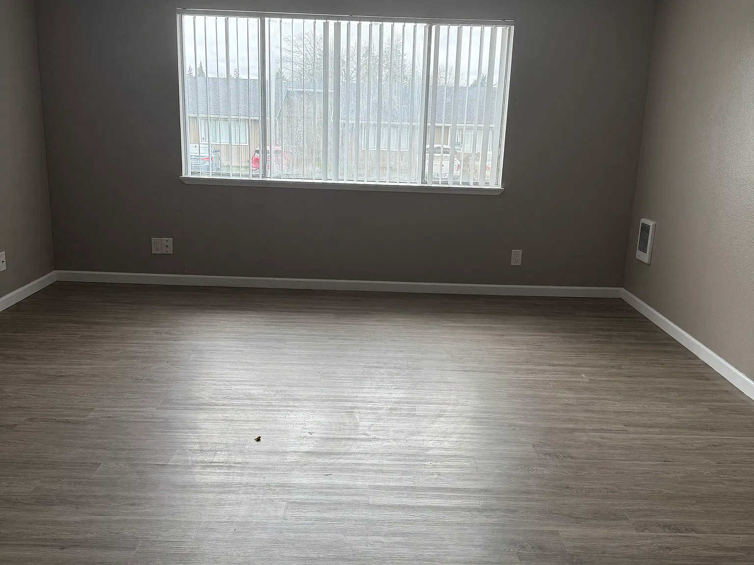 2 bed, 850 sqft, $1,150 — Photo 3