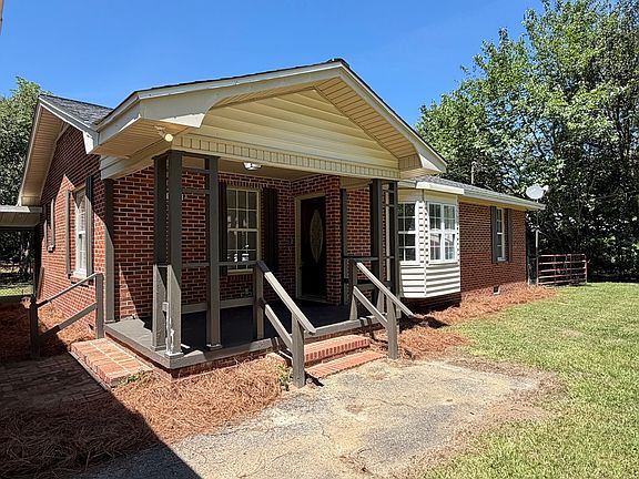 2nd image of 109 Gaff Ave