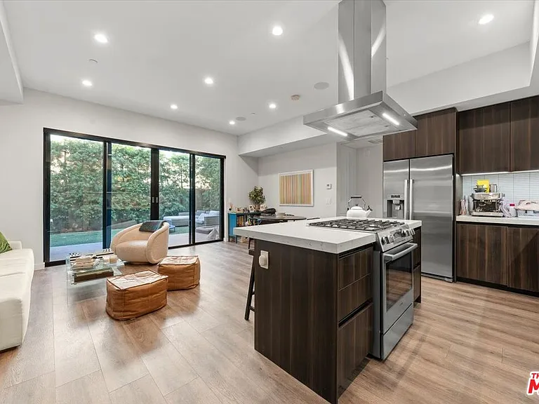 556 N Flores St #2B — Photo 1
