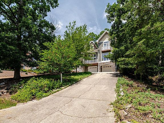 2nd image of 3090 Hopkins Dr