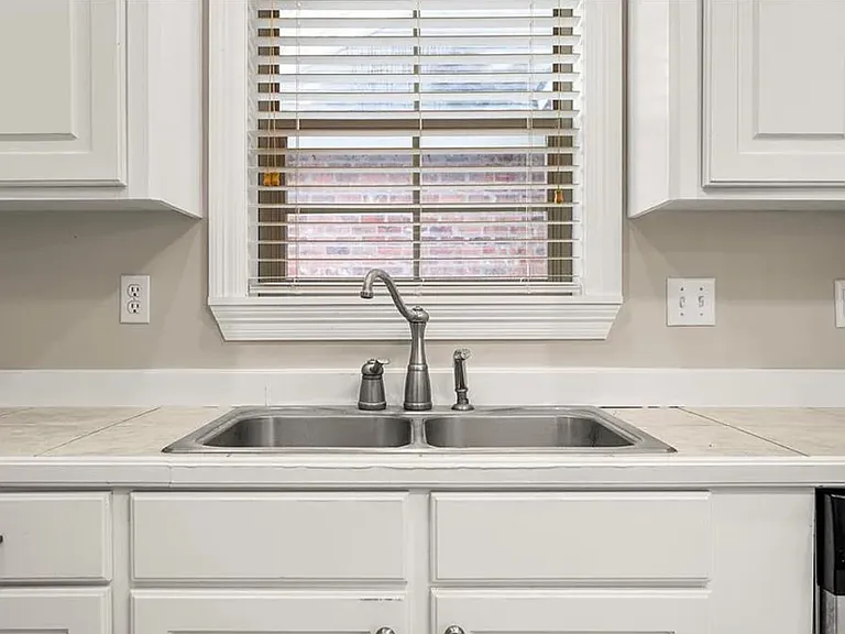 6004 Pepper Tree Dr — Photo 17