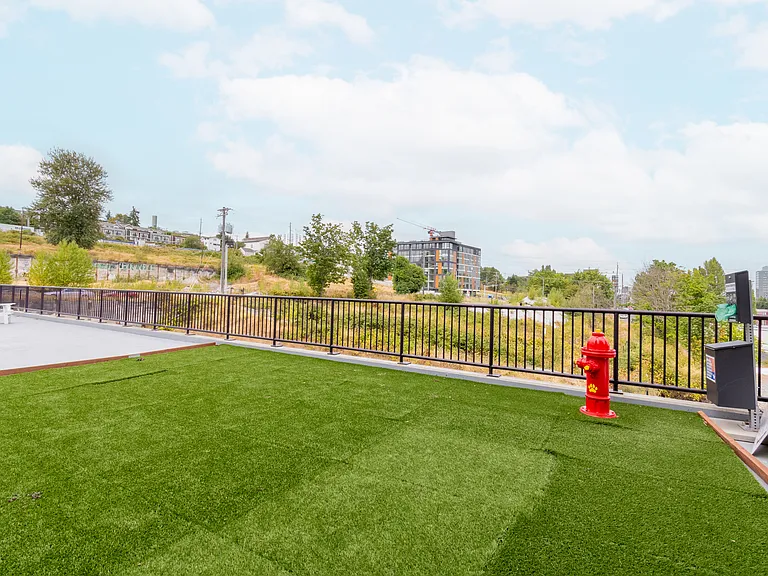 Jefferson Yards Apartments — Photo 30