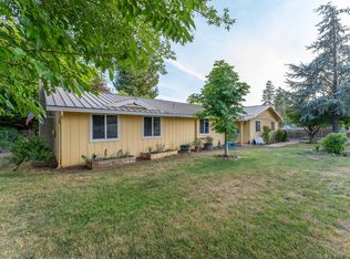 497 Lloyd Dr, Grants Pass, OR 97526